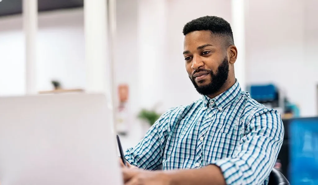 5 tipos de tecidos mais usados em uniformes